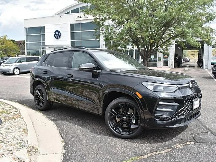 2025 Volkswagen Tiguan SE R-Line Black photo 1