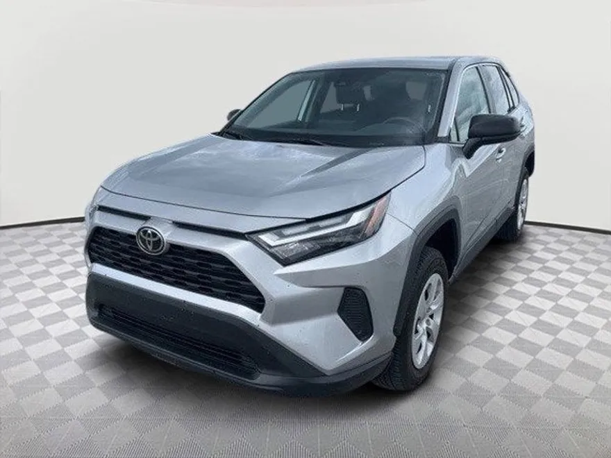 2024 Toyota RAV4 LE photo 1