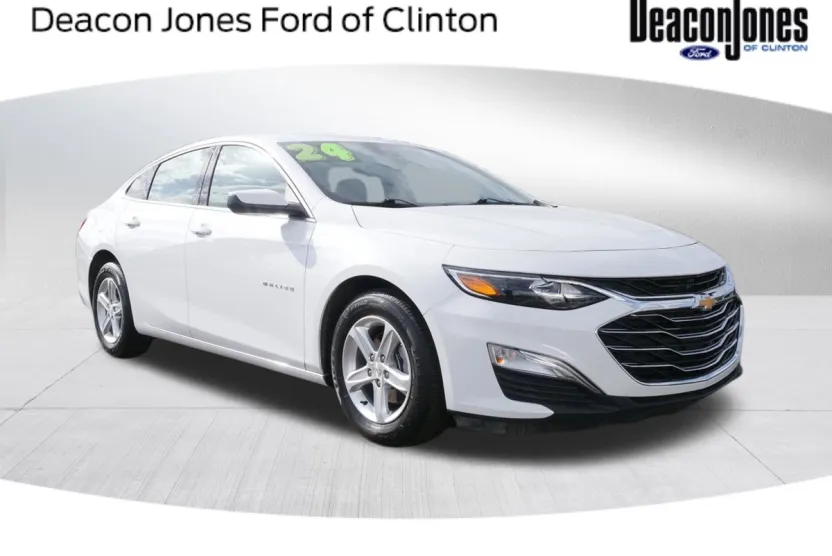 2024 Chevrolet Malibu LS photo 1
