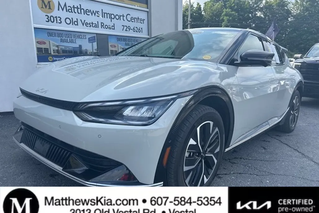 2022 Kia EV6 Wind photo 1