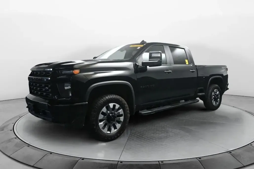 2022 Chevrolet Silverado 2500HD Custom photo 1