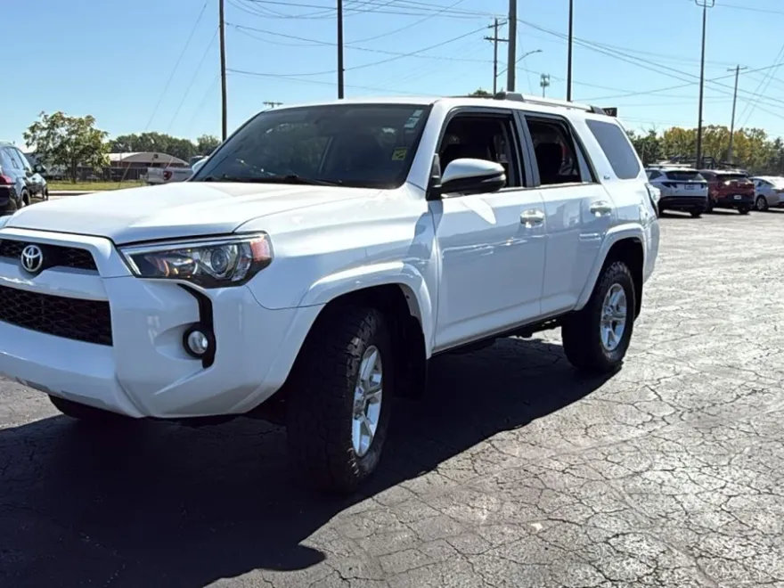 2019 Toyota 4Runner SR5 Premium photo 1