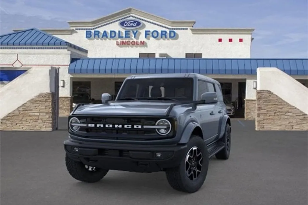 2025 Ford Bronco Outer Banks photo 1