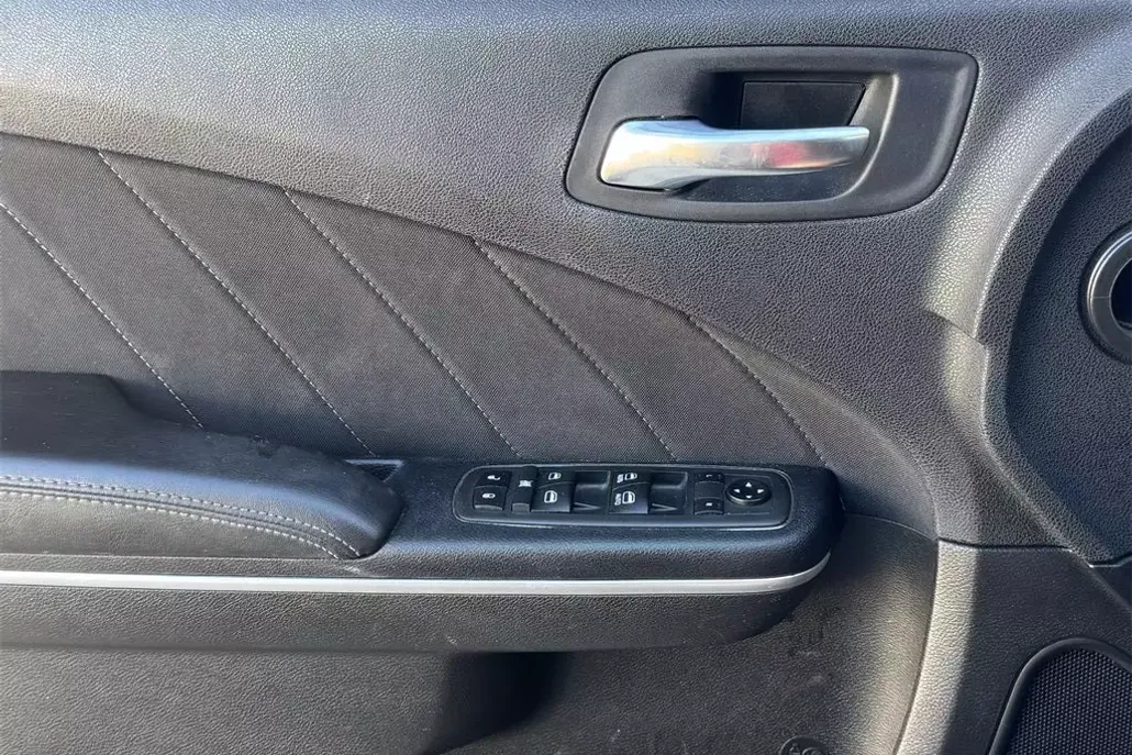 2021 Dodge Charger R/T photo 1