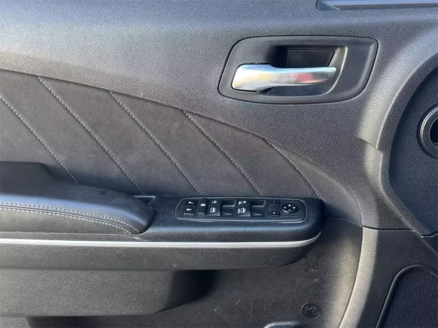 2021 Dodge Charger R/T photo 1