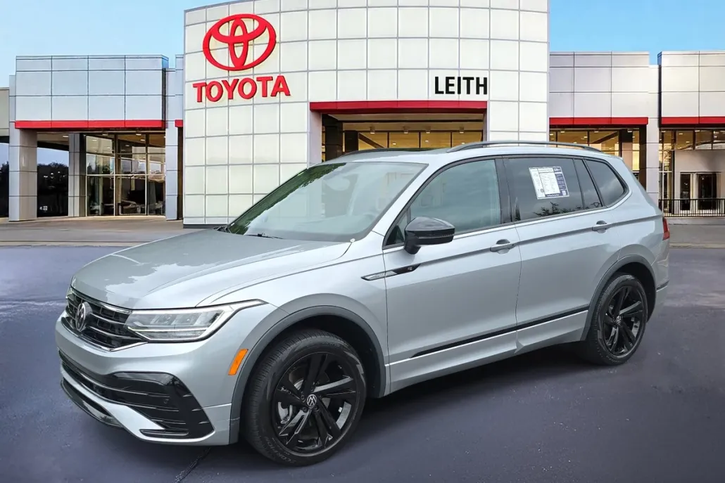2023 Volkswagen Tiguan SE R-Line Black photo 1