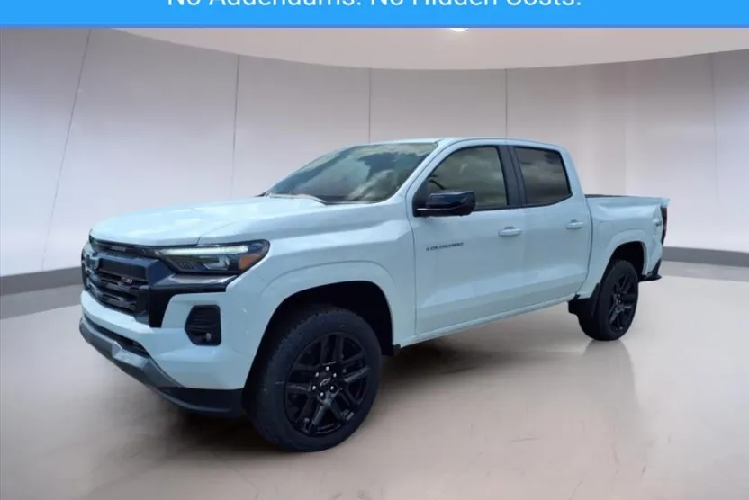 2025 Chevrolet Colorado Z71 photo 1