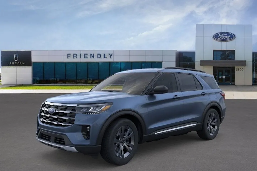 2025 Ford Explorer photo 1