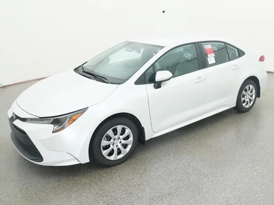 2026 Toyota Corolla LE photo 1