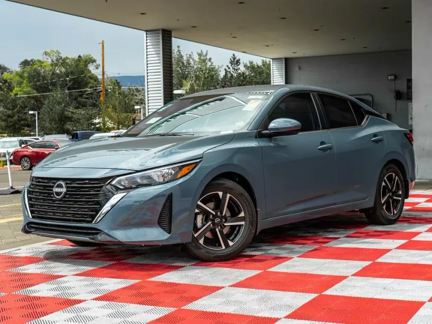 2025 Nissan Sentra SV photo 1