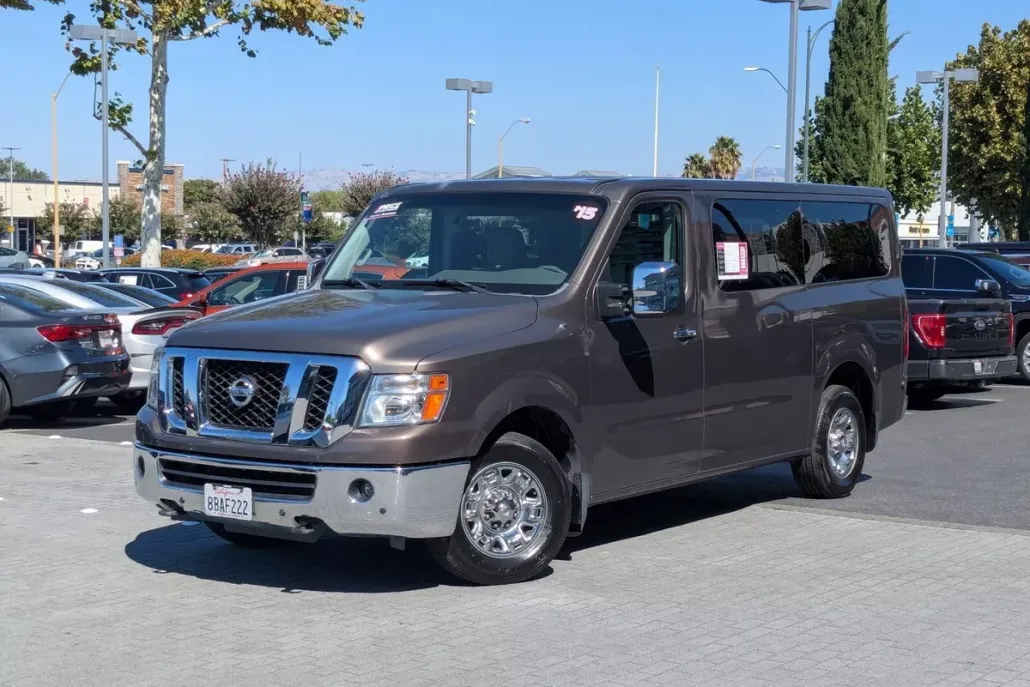 2015 Nissan NV3500 photo 1