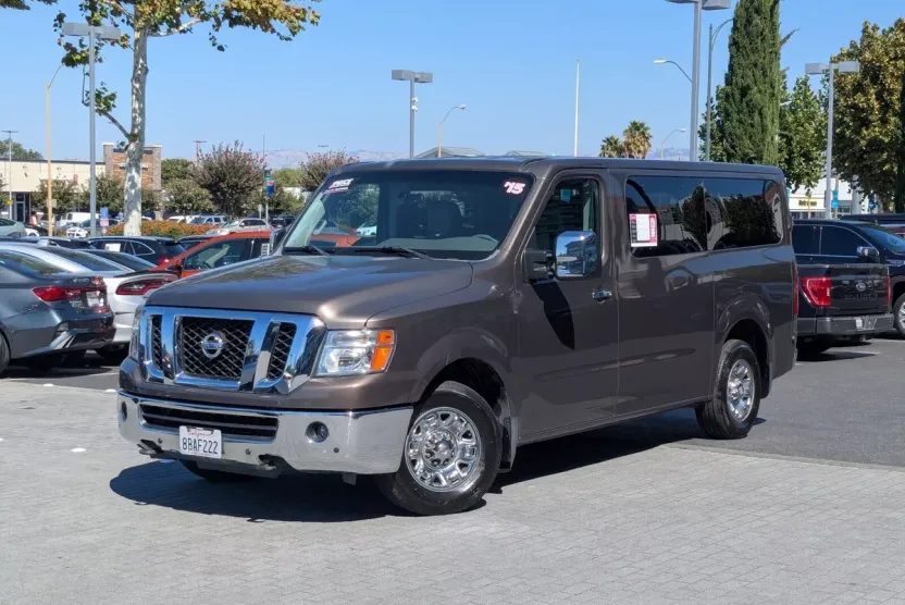 2015 Nissan NV3500 photo 1