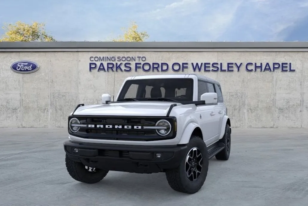 2025 Ford Bronco Outer Banks photo 1