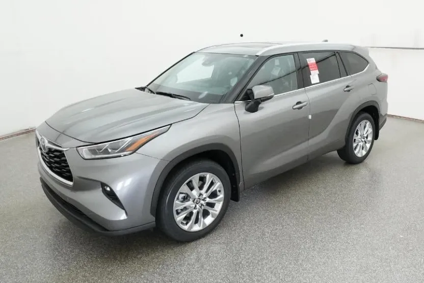 2025 Toyota Highlander Limited photo 1