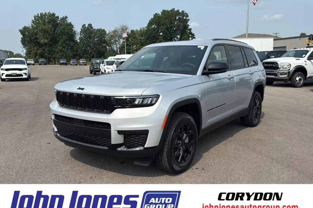 2025 Jeep Grand Cherokee Altitude photo 1
