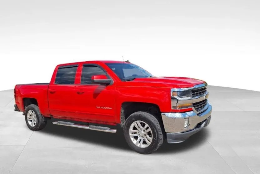 2018 Chevrolet Silverado 1500 LT photo 1