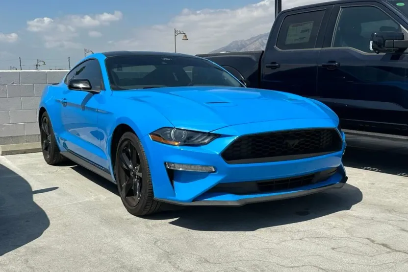 2023 Ford Mustang EcoBoost photo 1