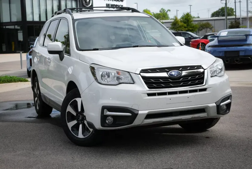 2017 Subaru Forester Limited photo 1