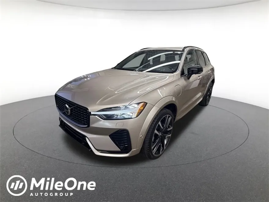 2024 Volvo XC60 Recharge Hybrid Ultimate photo 1
