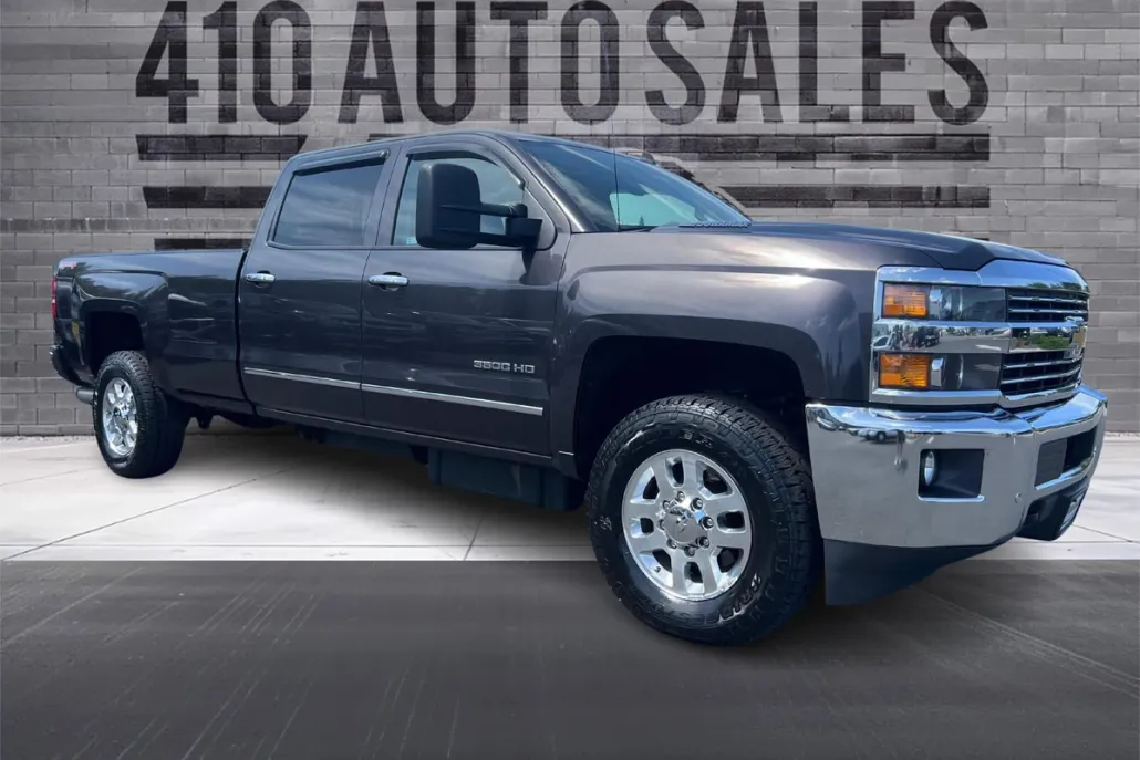 2015 Chevrolet Silverado 3500HD LTZ photo 1