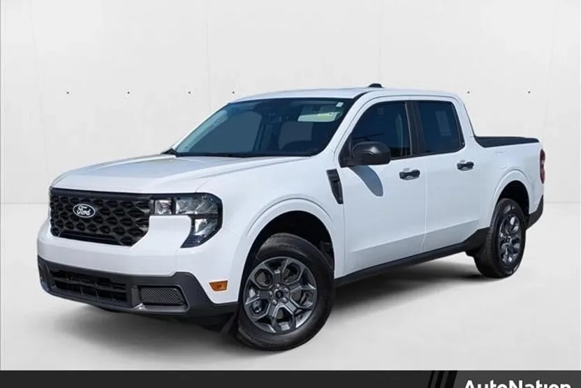 2025 Ford Maverick XLT photo 1