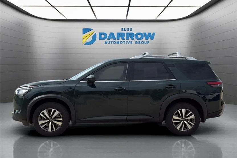 2024 Nissan Pathfinder SL photo 1