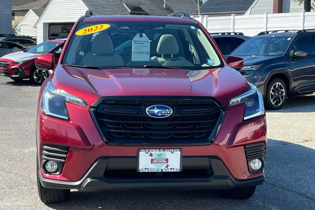 2022 Subaru Forester Premium photo 1