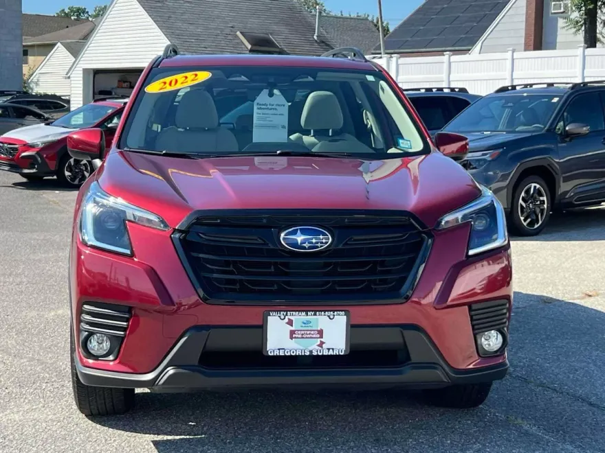 2022 Subaru Forester Premium photo 1