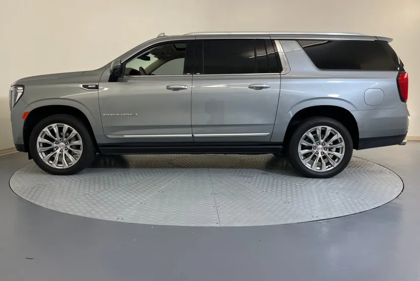 2024 Gmc Yukon XL Denali photo 1