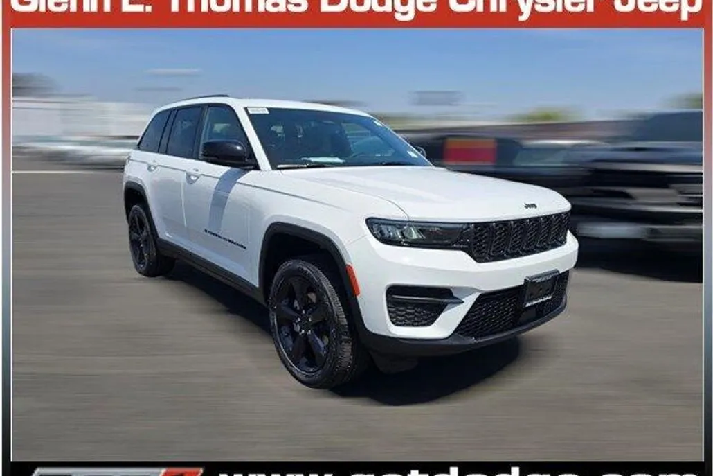 2025 Jeep Grand Cherokee Altitude photo 1