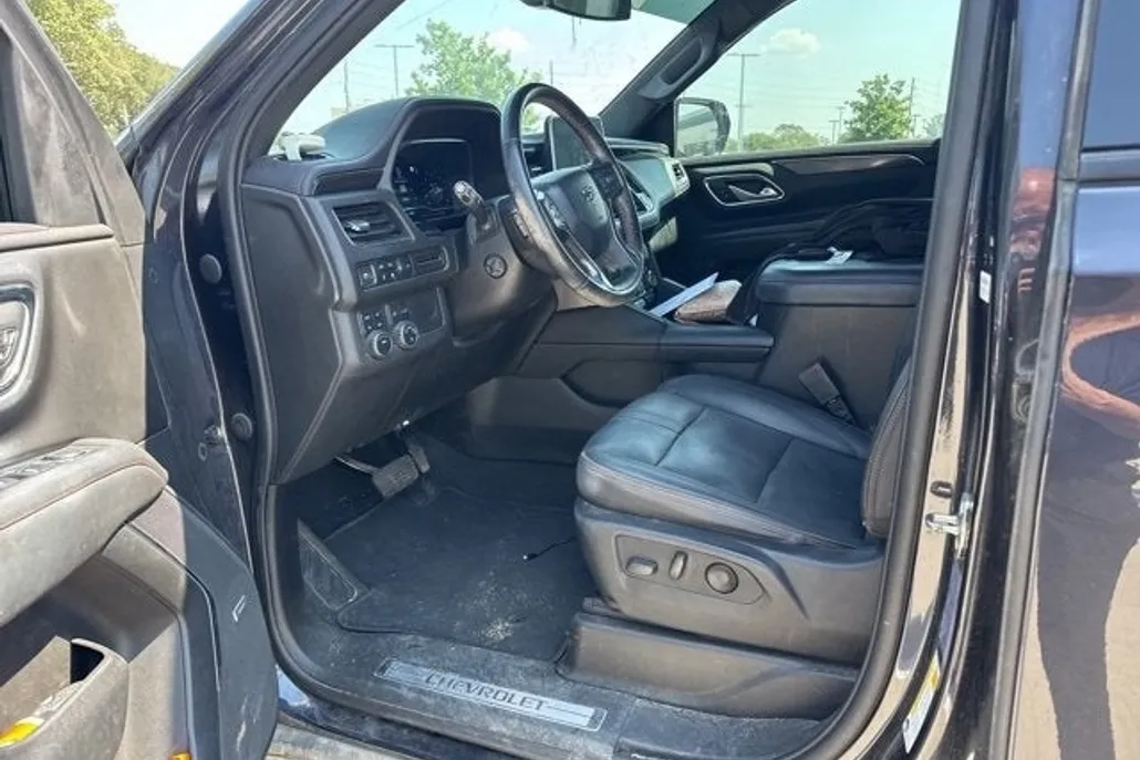 2022 Chevrolet Tahoe RST photo 1
