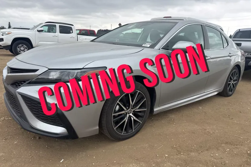 2024 Toyota Camry SE photo 1