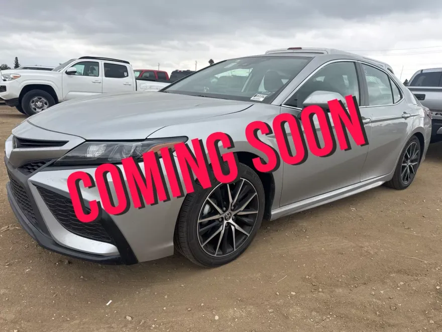 2024 Toyota Camry SE photo 1