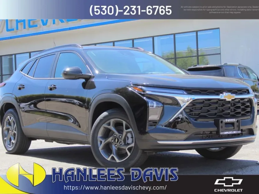 2025 Chevrolet Trax LT photo 1