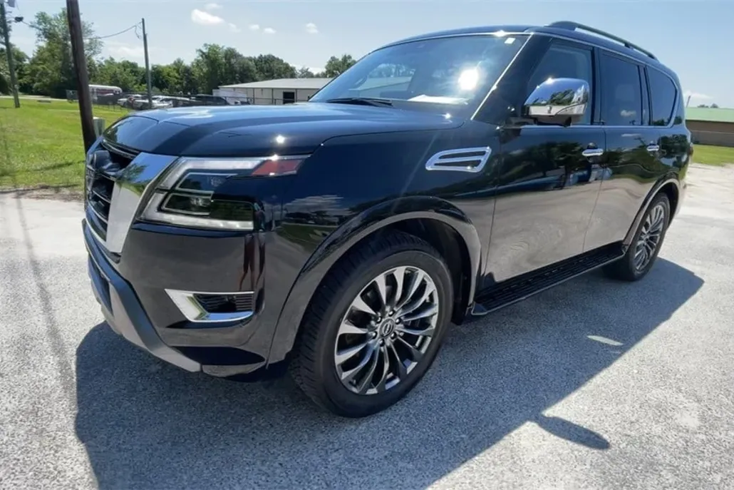 2024 Nissan Armada Platinum photo 1