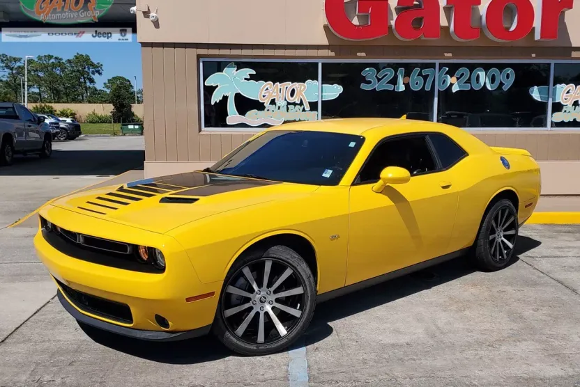2017 Dodge Challenger GT photo 1