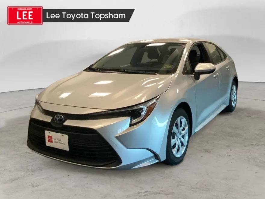 2025 Toyota Corolla Hybrid LE photo 1