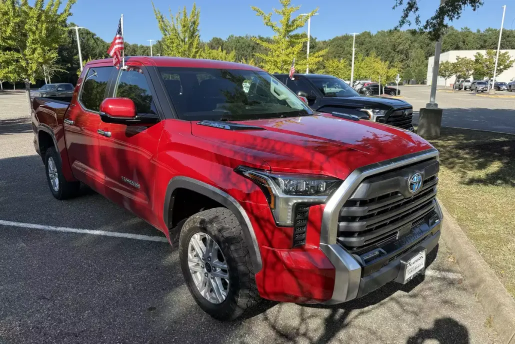 2024 Toyota Tundra Limited photo 1