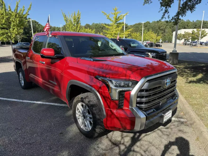 2024 Toyota Tundra Limited photo 1