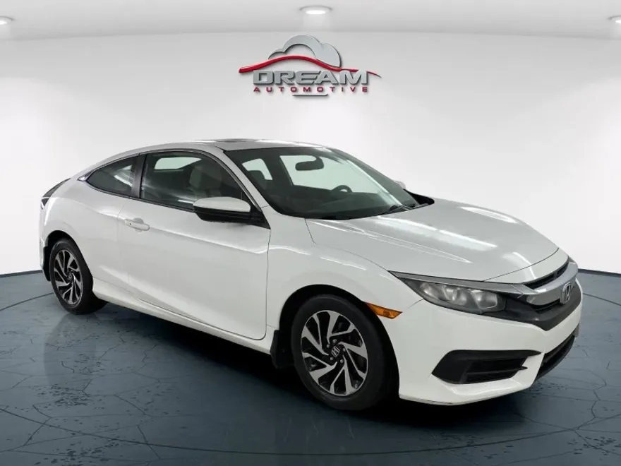 2017 Honda Civic photo 1