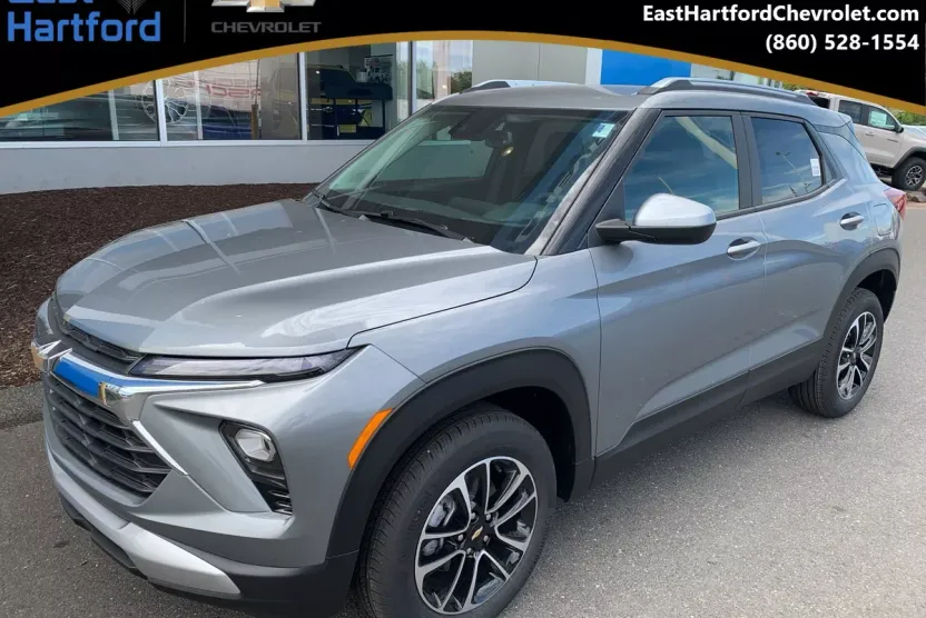 2026 Chevrolet Trailblazer LT photo 1