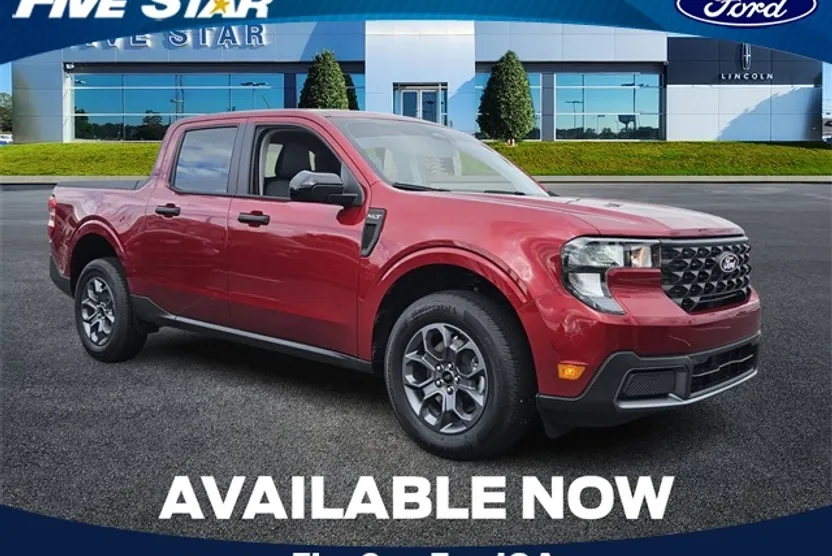 2025 Ford Maverick XLT photo 1