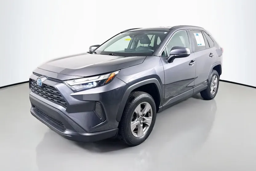 2023 Toyota RAV4 Hybrid XLE photo 1