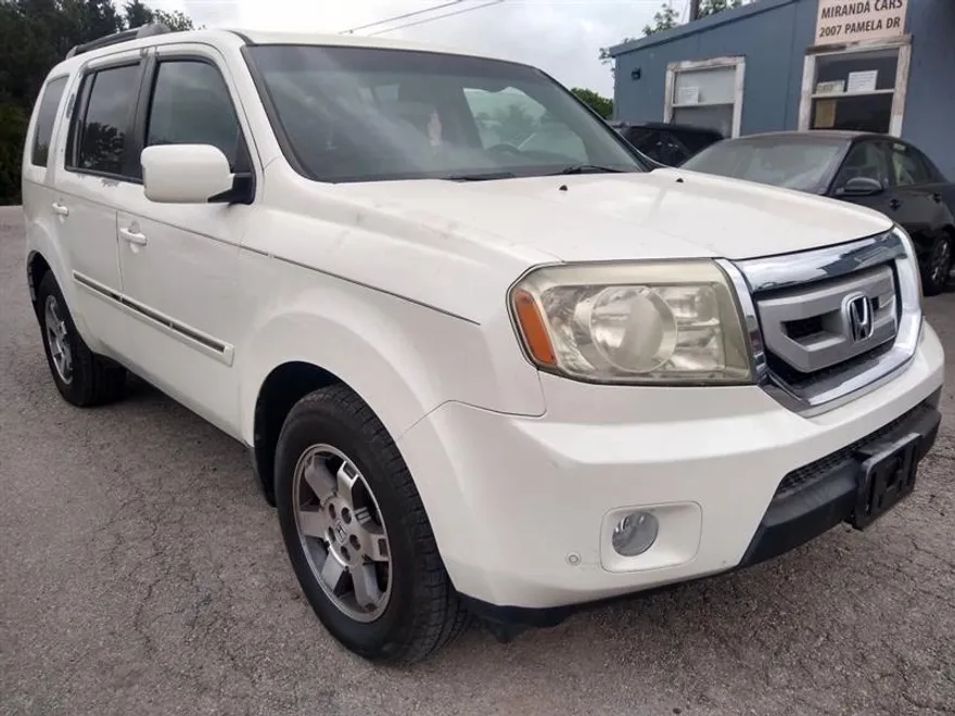 2011 Honda Pilot Touring photo 1