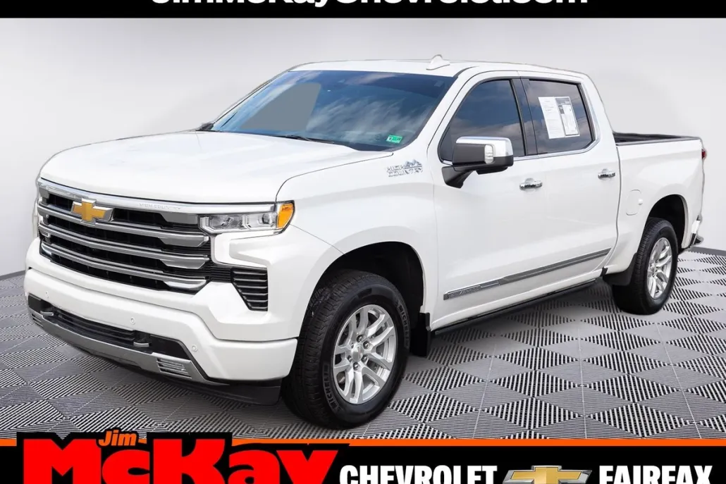 2025 Chevrolet Silverado 1500 High Country photo 1