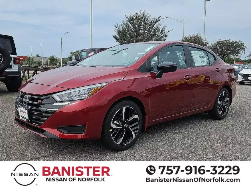 2025 Nissan Versa SR photo 1