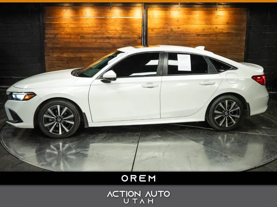 2022 Honda Civic EX photo 1