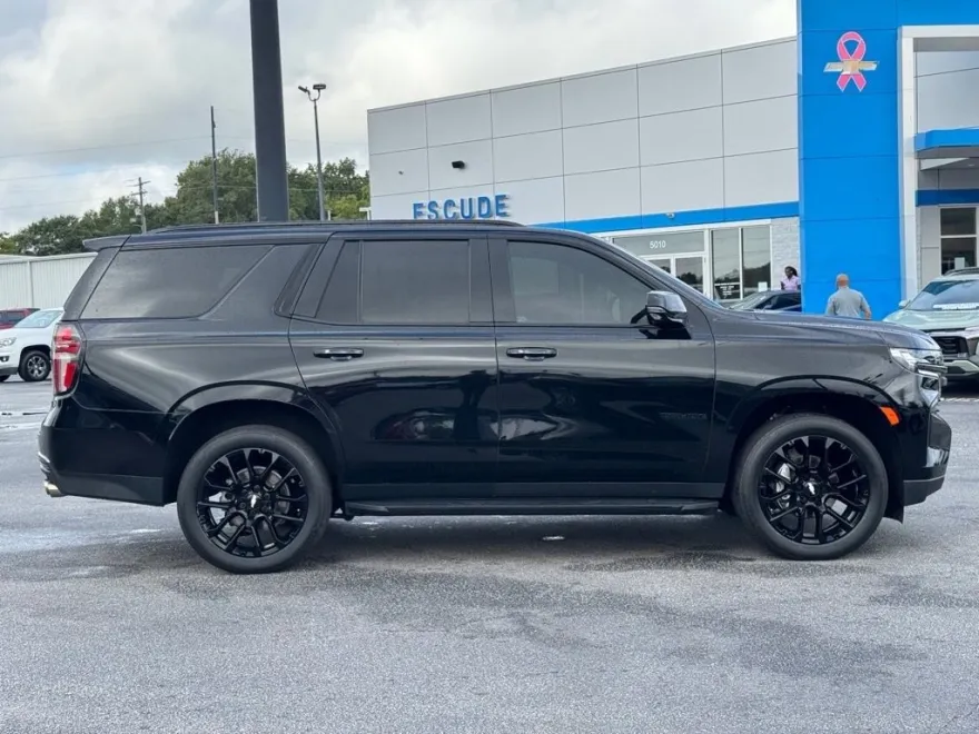 2022 Chevrolet Tahoe RST photo 1