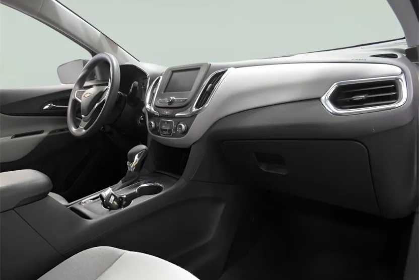 2022 Chevrolet Equinox LS photo 1