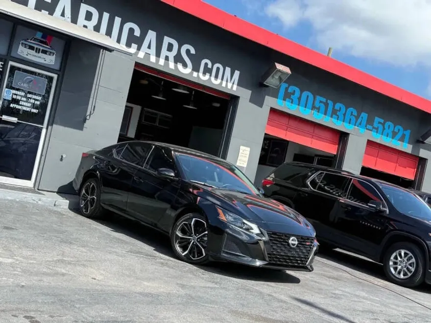 2024 Nissan Altima 2.5 SR photo 1